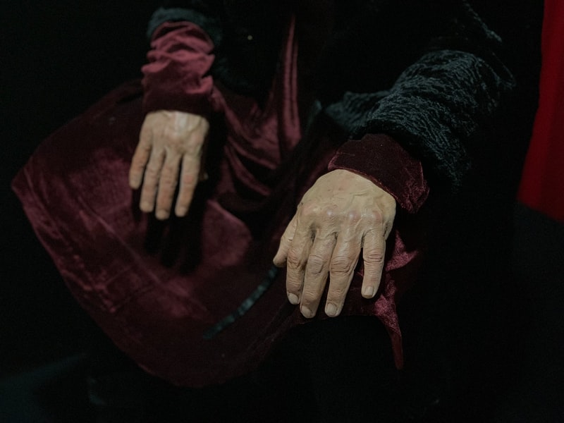 Anthony-Hopkins-as-Hannibal-Lector1